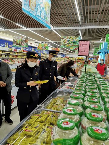 小昆山市场监管所开展元宵汤圆和保健食品市场随机检查